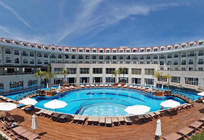 Meder Resort Hotel