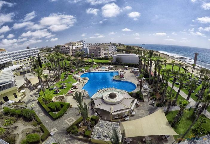 St. George Hotel & Spa Golf Beach Resort
