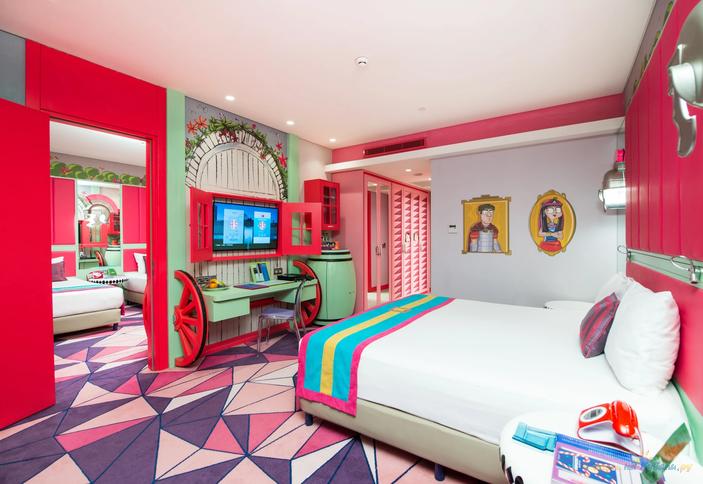 Deluxe Connected Room