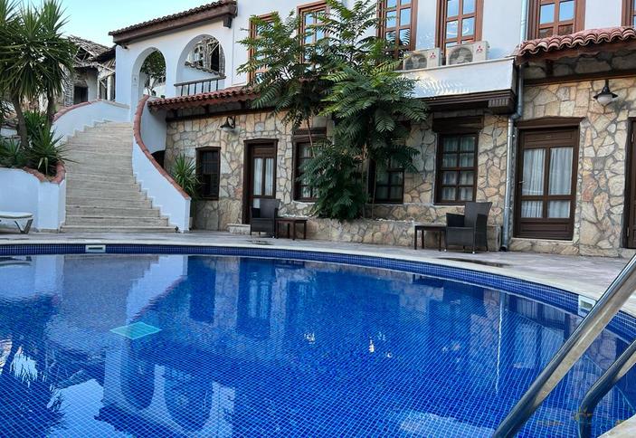 Argos Hotel