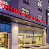 фото Отель Hilton Garden Inn Dubai Al Muraqabat, Дубай 