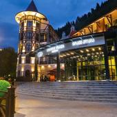 фото Отель Crowne Plaza Borjomi, Боржоми (Грузия)