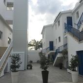фото Отель Vrachia Beach Resort, Пафос 