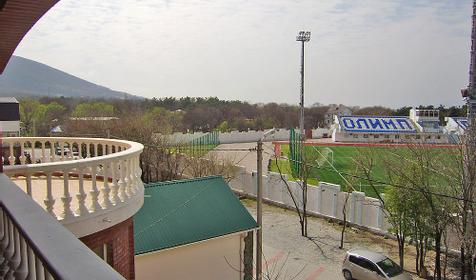 Вид с балкона гостевого дома по переулку Олимпийский 10, г. Геленджик, с. Кабардинка