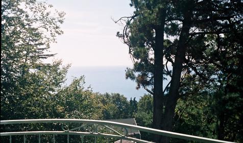 Вид с балкона мини-гостиницы Татьяна, г. Сочи