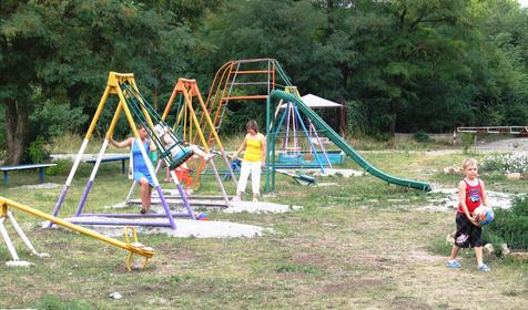 Детская площадка, база отдыха Лотос, г. Приморско-Ахтарск