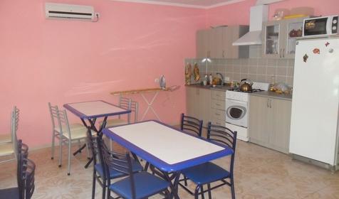 Кухня. Частная мини-гостиница по ул. Крымская 162, г. Анапа