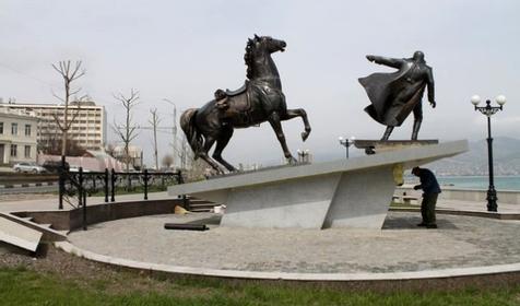 Памятник "Исход", г. Новороссийск