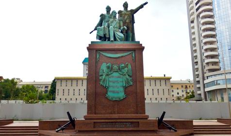 Памятник Основателям Новороссийска, г. Новороссийск