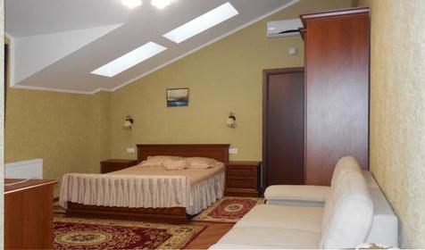 Улучшенный четырехместный полулюкс. Отель Рыбацкая слобода, г. Севастополь, Балаклава