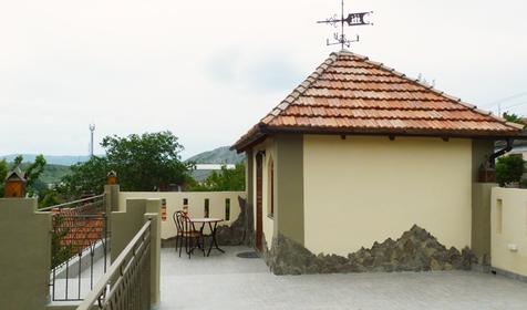 Альпийский домик. Мини-отель Солнечный замок, республика Крым, г. Судак