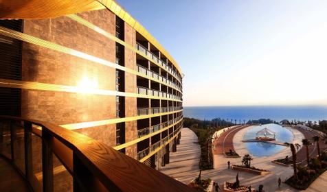 Mriya Resort & Spa