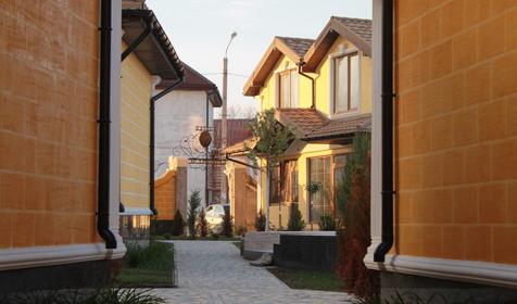 Leo Palace