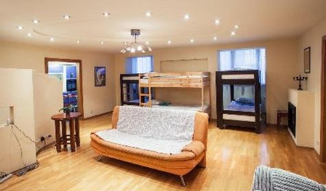 Like Hostel