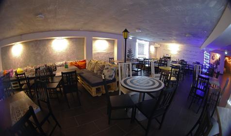 Best Days Hostel & Club