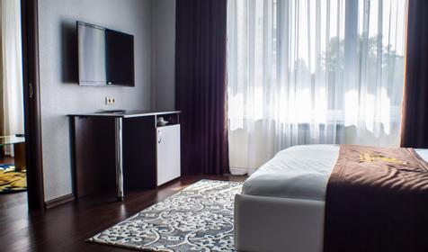 Royal Hotel
