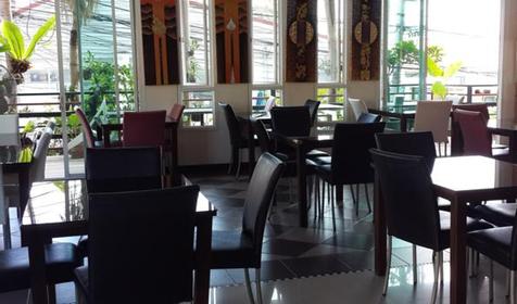 Naris Art Hotel