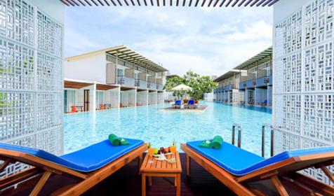 Deluxe pool access