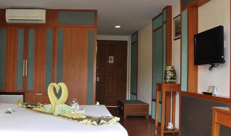 Deluxe Bungalow, Отель PP Erawan Palms Resort, острова Пхи Пхи, Таиланд