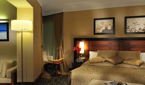 Senior Suite Land View