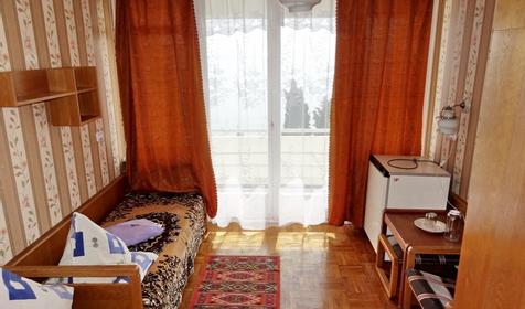 Эконом 2-местный с частичными удобствами. Пансионат Дубна, г. Алушта