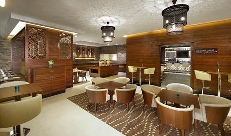 Отель Hilton Garden Inn Dubai Al Muraqabat, Дубай, ОАЭ