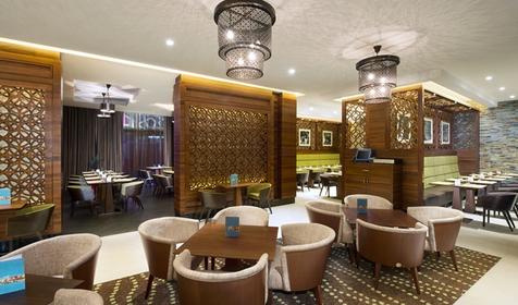 Отель Hilton Garden Inn Dubai Al Muraqabat, Дубай, ОАЭ