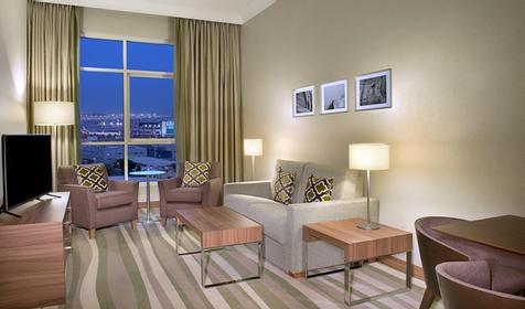 Отель Hilton Garden Inn Dubai Al Muraqabat, Дубай, ОАЭ