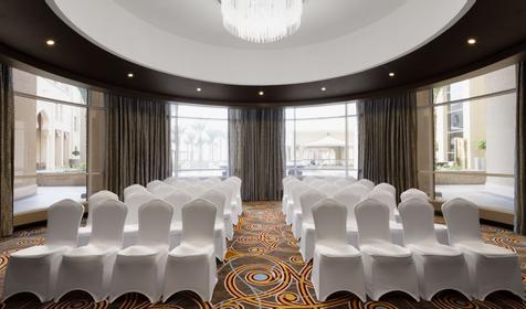 Курортный отель Sheraton Sharjah Beach, ОАЭ, Шарджа