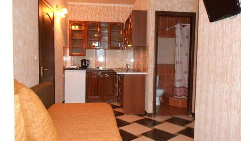Апартаменты двухместные однокомнатные, 1 этаж. Гостевой дом Золотая Рыбка, Республика Крым, Евпатория