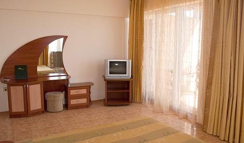 Люкс двухкомнатный трехместный, корпус 1, отель "Ай-Тодор", Крым, Алушта