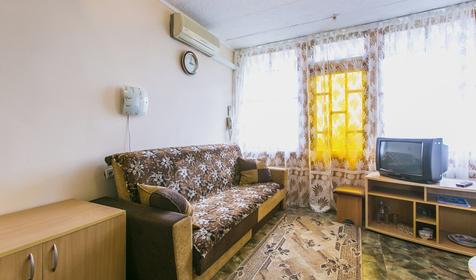  Семейный трехместный двухкомнатный (корпус 1). Отель Ателика Горизонт, Крым, Алушта
