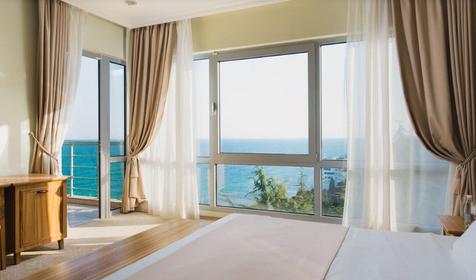 Люкс трехкомнатный. Спа-курорт Море, Крым, Алушта, Профессорский уголок