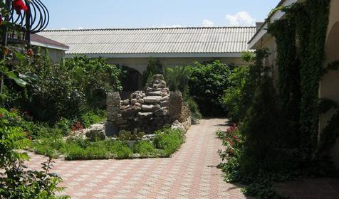 Гостевой дом Old Garden (Олд Гарден) (бывш. Москвичка). Крым, Межводное