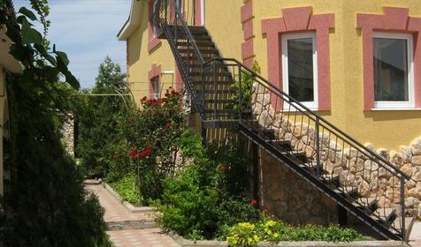 Гостевой дом Old Garden (Олд Гарден) (бывш. Москвичка). Крым, Межводное
