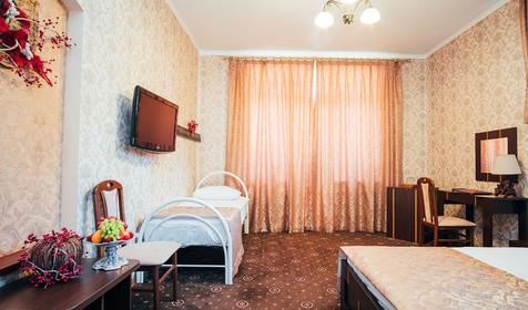 Делюкс трехместный. Отель Reiss (Райс). Крым, Феодосия