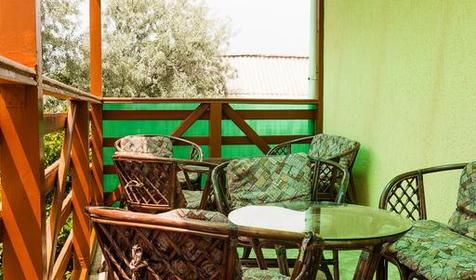 Совмещенный трехместный номер. Отель Botanic Club (Ботаник Клуб). Республика Крым, Саки