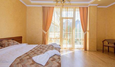 Стандарт с балконом. VK Hotel Royal (ВК Отель Роял). Крым, Алушта