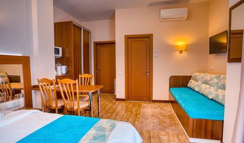 Стандарт М трехместный (корпус В). Отель Гранатовое поместье, Крым, Алушта