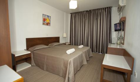 One Bedroom Apartment