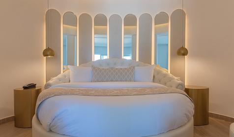 Honeymoon Suite