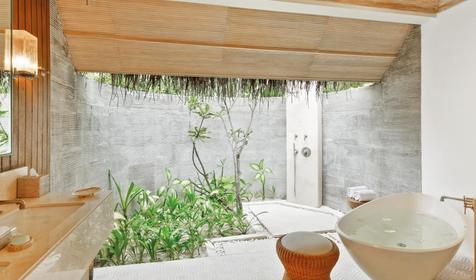 Grand Beach Villa With Pool