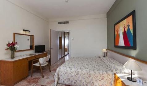 Club Family Room