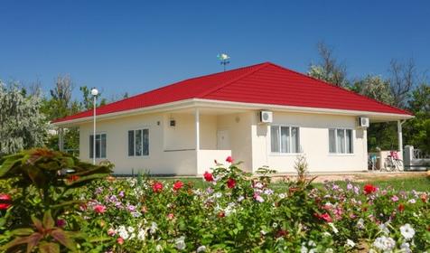 Курортный комплекс Азовский, Крым, Песочное