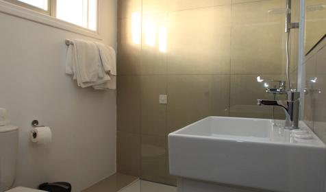 One Bedroom Apartment with Air Condition