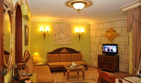 Deluxe Family Room