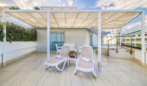 Superior Terrace Room with Jacuzzi