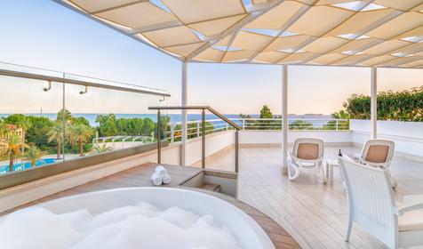 Superior Terrace Room with Jacuzzi