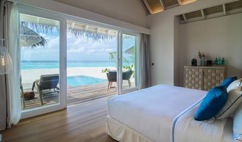 Grand Beach Villa With Pool