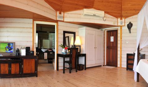 Jacuzzi Water Villa